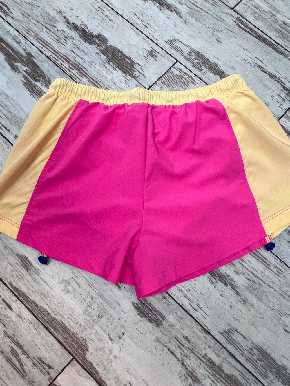 Blooming Jelly NWT Colorful Hot Pink Yellow High Waisted Running Shorts Large - Picture 14 of 14